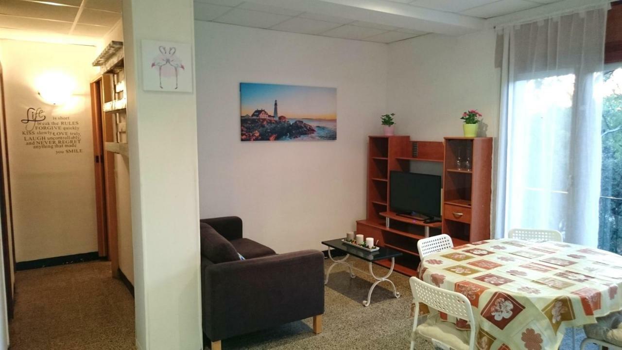 Apartamentos Juan Jose Lloret de Mar Exterior photo